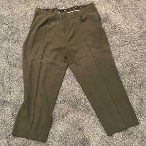 Tommy Bahama 100% Silk pants. Size 42/30. Dark olive